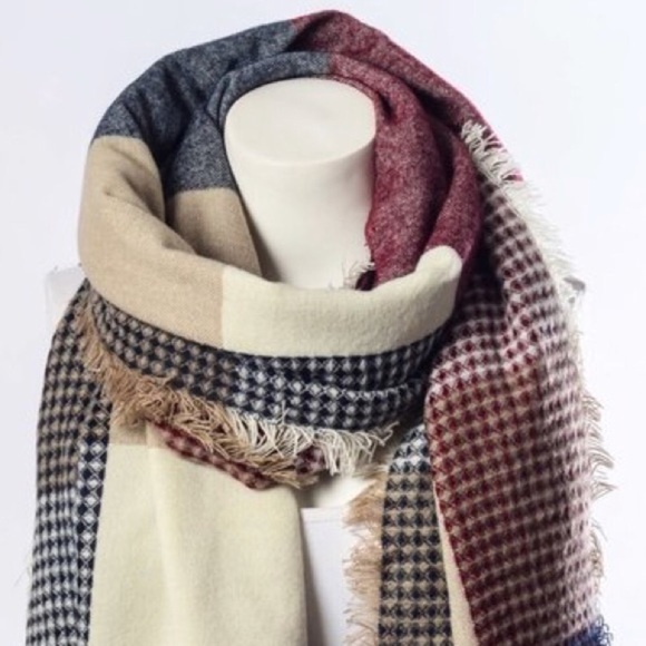 Burgundy/navy scarf - Picture 3 of 4